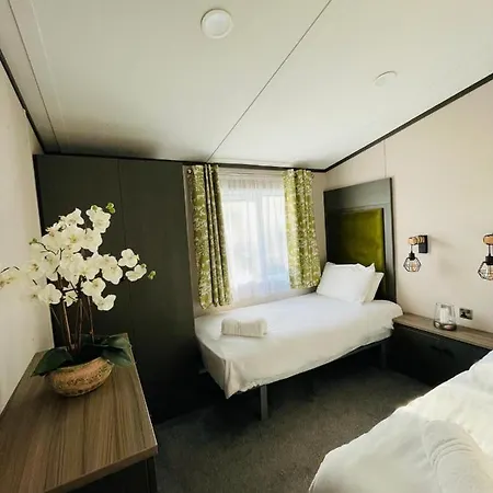 Gleneagles With Hot Tub York