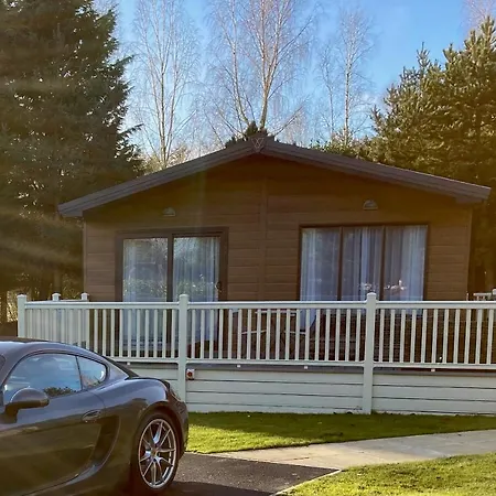 Gleneagles With Hot Tub *