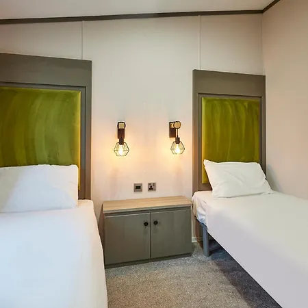 بيت للعطل Gleneagles With Hot Tub يورك