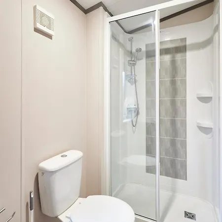 Gleneagles With Hot Tub