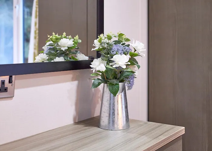 Gleneagles With Hot Tub * York